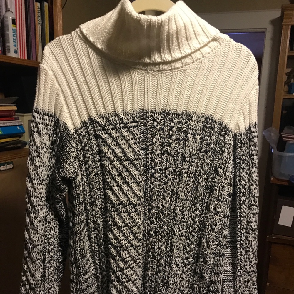 workshop republic clothing black&white sweater